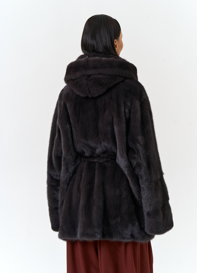 Шуба из меха норки с капюшоном модель № 31875 в рассрочку
