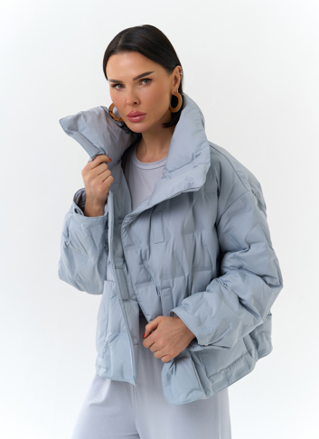 Женская куртка с воротником стойкой