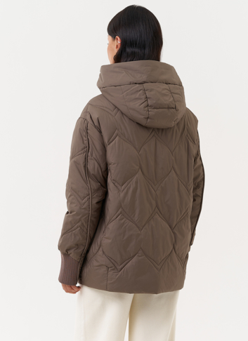 Женская куртка с капюшоном