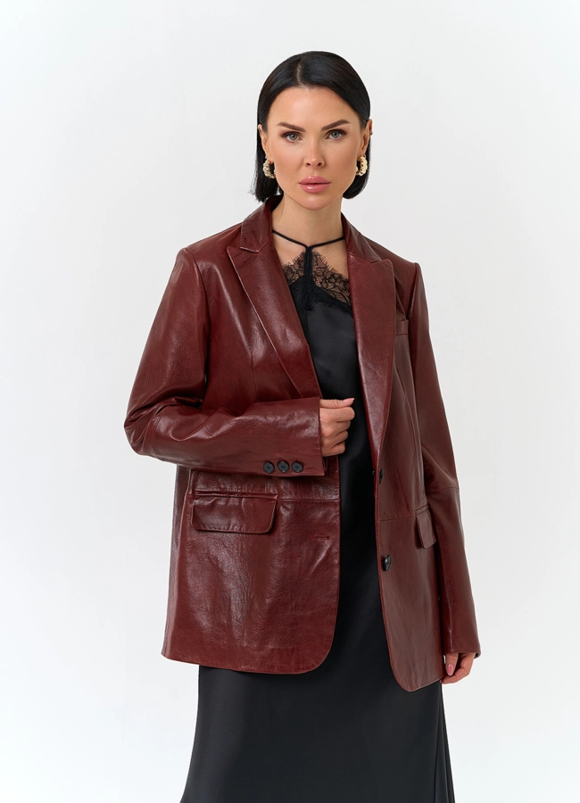 Жакет из натуральной кожи красного цвета модель № 32733 меха малина