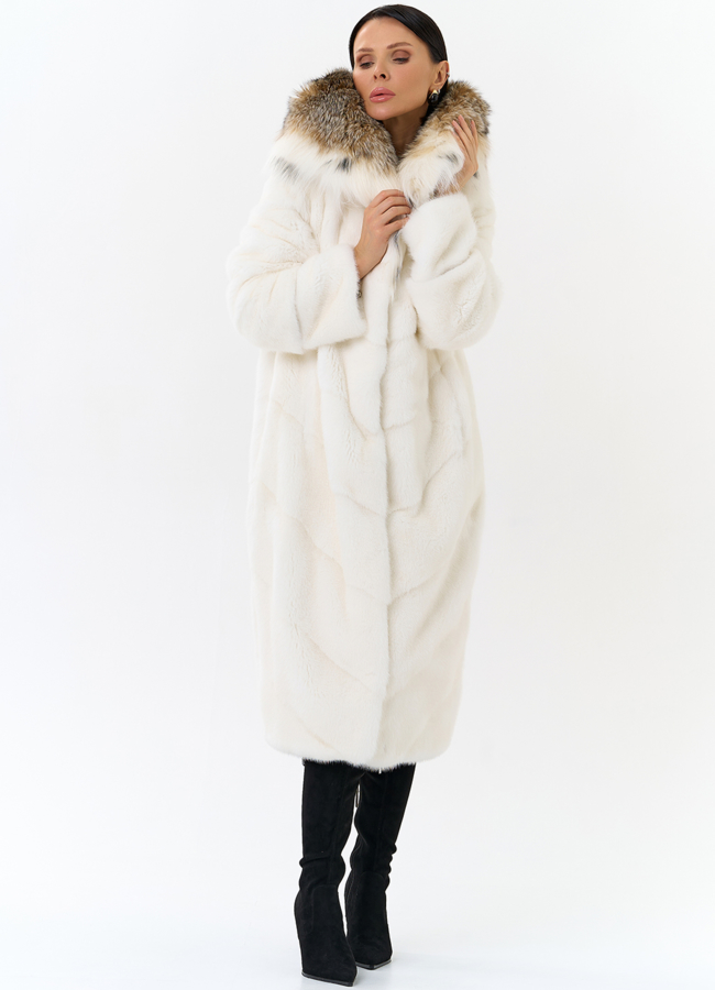 Белая шуба из норки с рысью модель № 25277 универмаг малина