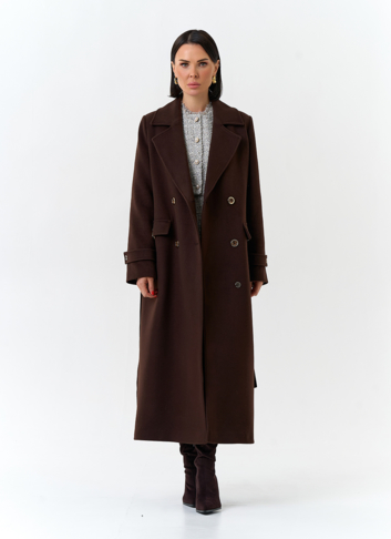 Женское пальто с английским воротником