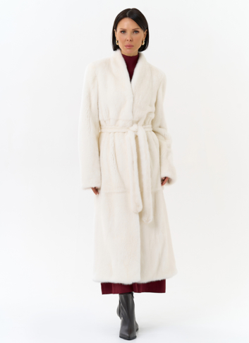 Белая шуба из меха норки с поясом