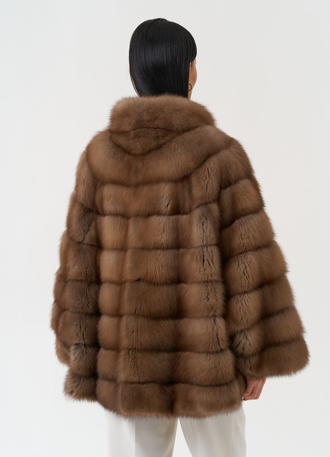 Шуба из куницы с воротником стойка модель № 30477 в кредит