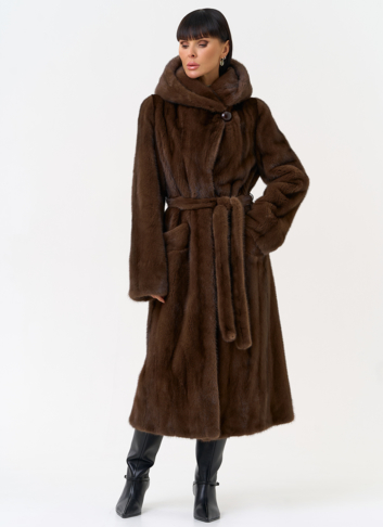 Женская шуба из меха норки с капюшоном 