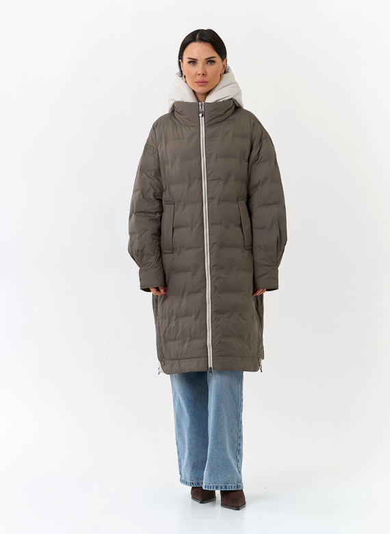 Женское утепленное пальто с капюшоном