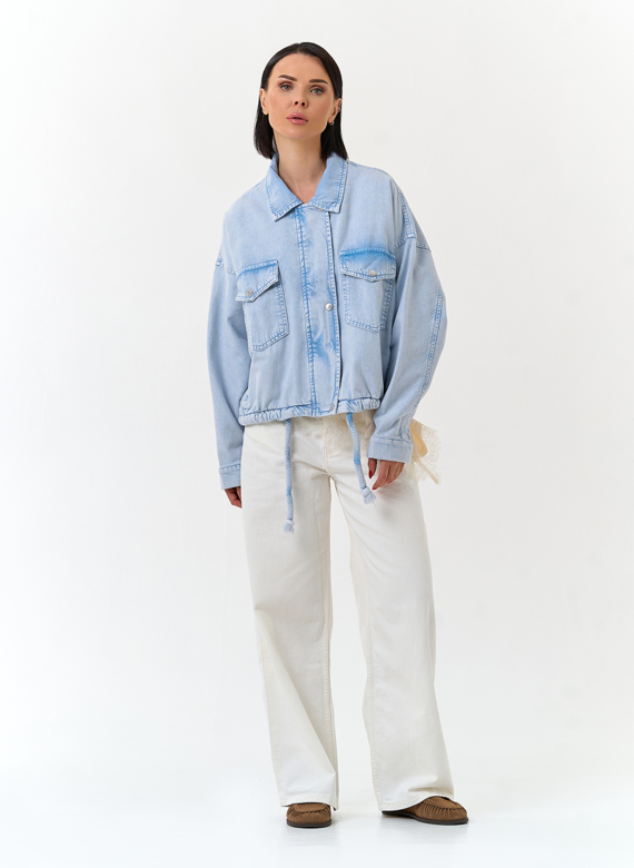 Женская объемная джинсовая куртка 