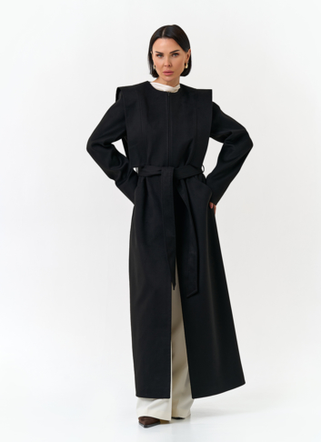 Женское длинное пальто с акцентными плечами Женское длинное пальто с акцентными плечами