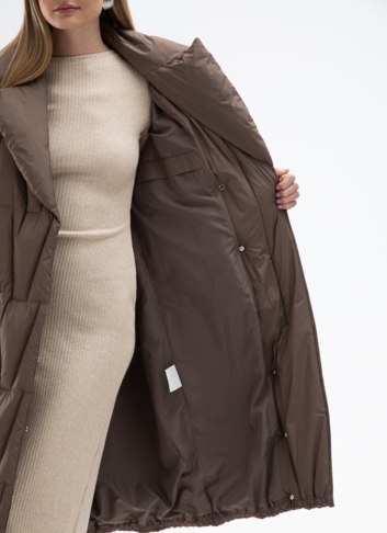 Женский пуховик с английским воротником