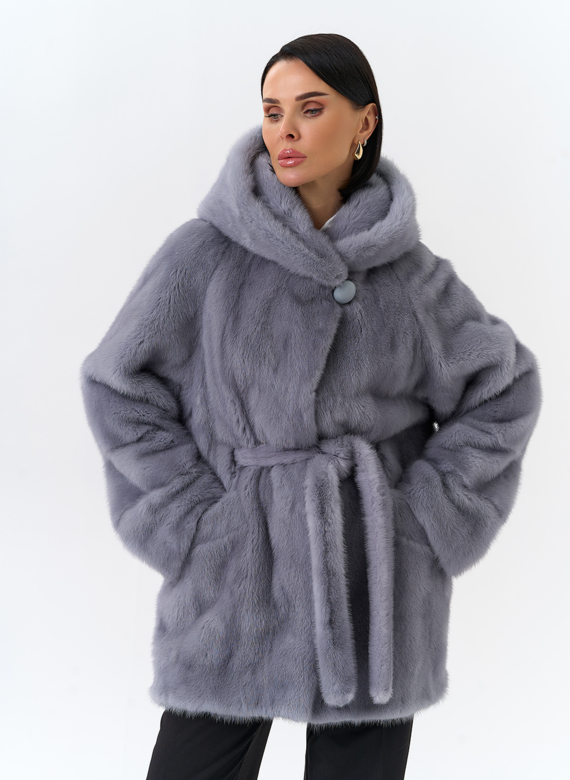 Шуба из меха норки с капюшоном