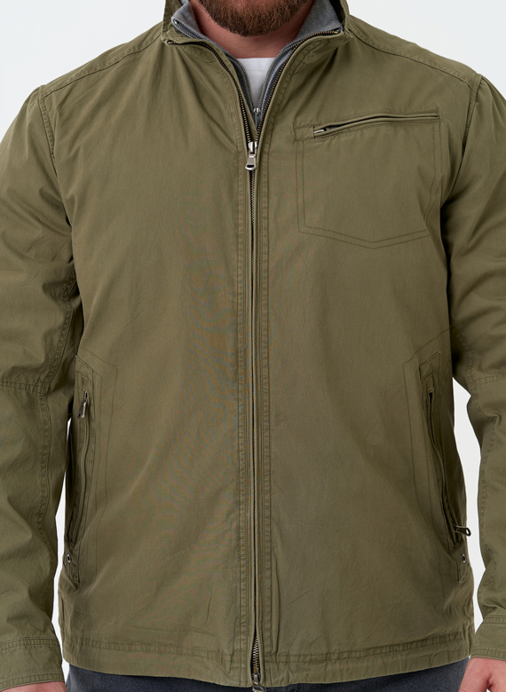 Мужская куртка ветровка с воротником стойкой