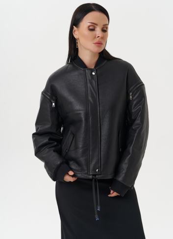 Кожаная дубленка с акцентными молниями