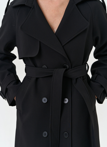 Женский плащ черного цвета