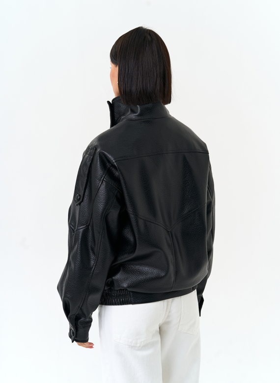 Женская куртка из эко кожи с воротником стойкой