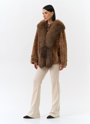 Шуба из норки с отделкой из меха лисы
