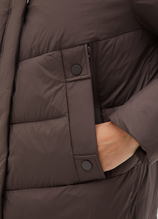 Пуховик женский с капюшоном модель № 31111 универмаг малина