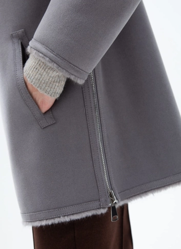 Женская двухсторонняя дубленка из эко кожи с капюшоном